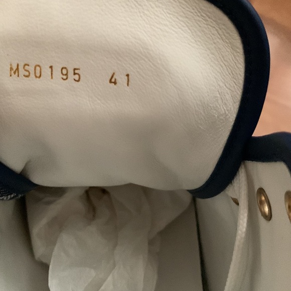 Hi Top Denim Louis Vuitton sneakers original from the store. - Picture 9 of 10